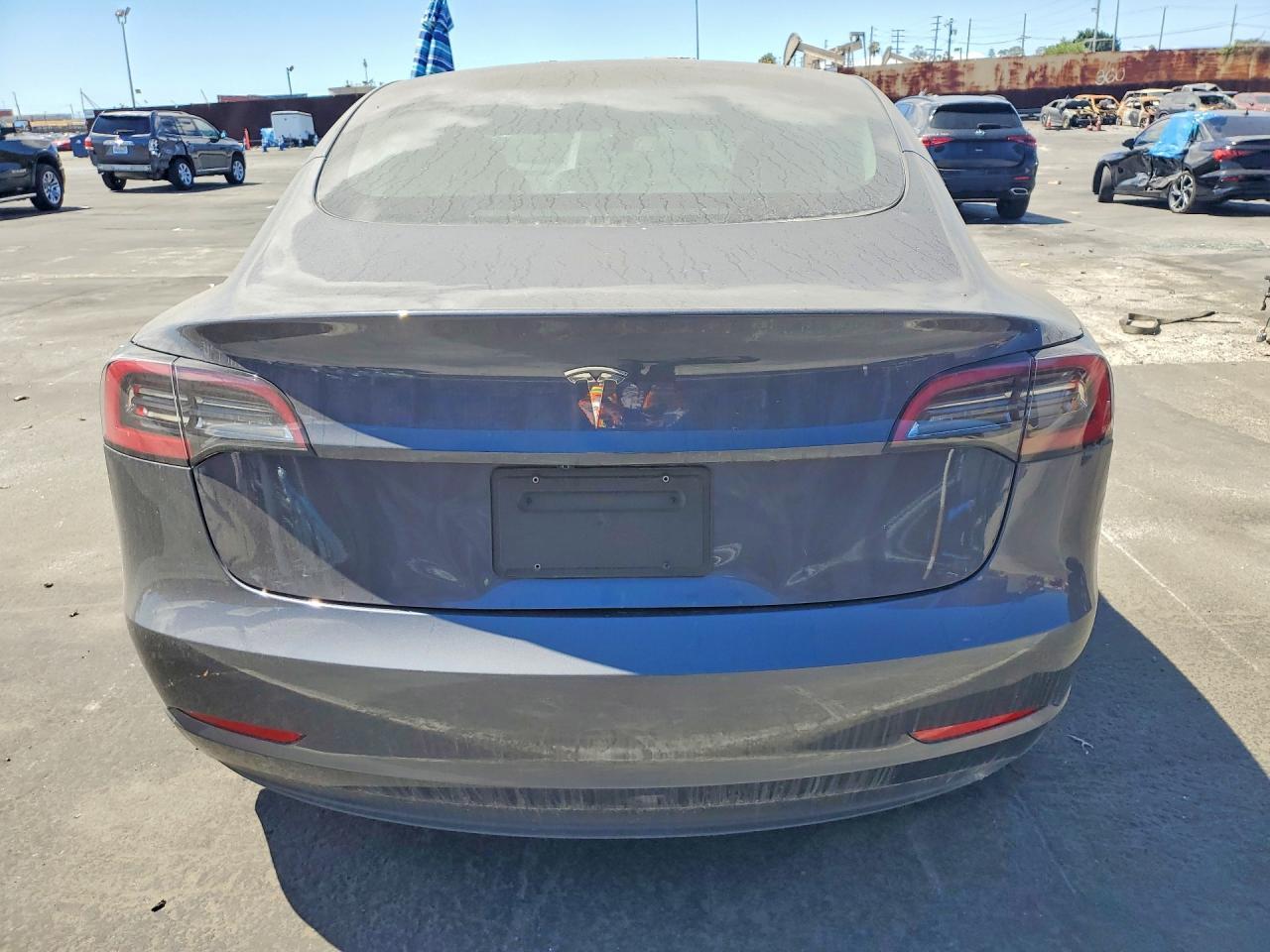 2023 Tesla Model 3 - Фото 6
