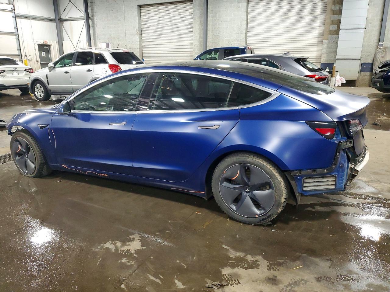 2020 Tesla Model 3 - Фото 2