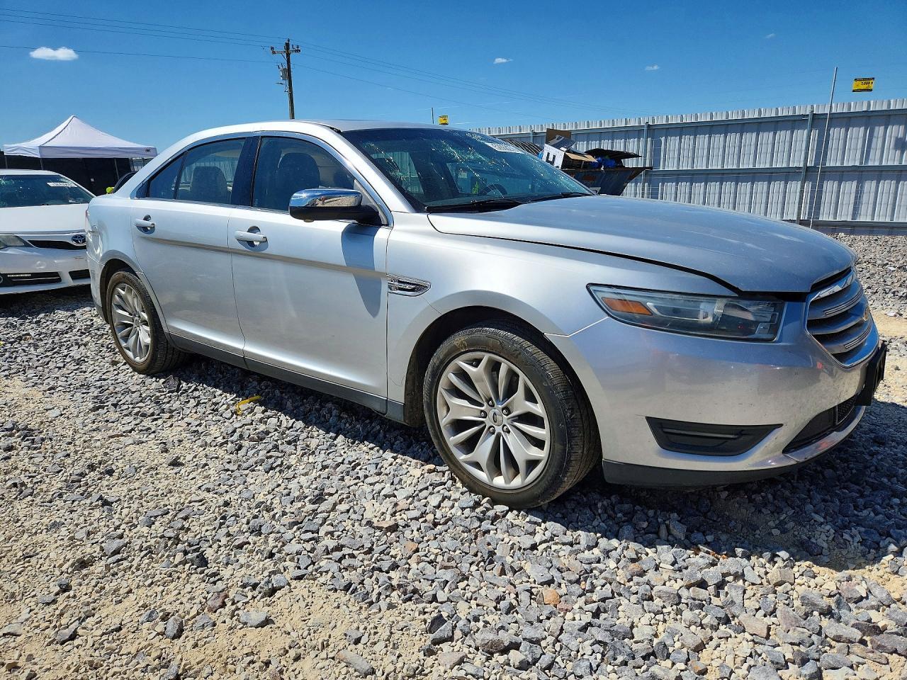 2013 Ford Taurus Limited - Image 4