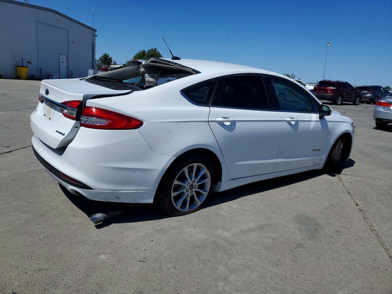 2017 Ford Fusion S Hybrid - Фото 3