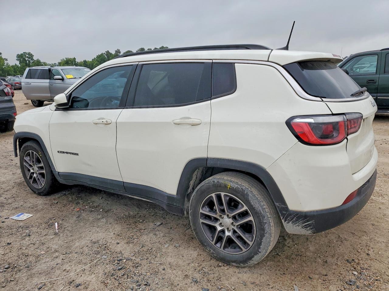 2020 Jeep Compass Latitude - Фото 2