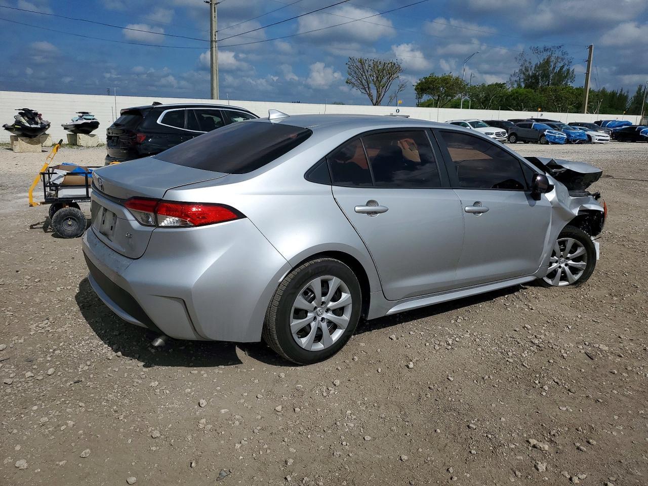 2020 Toyota Corolla Le - Image 3