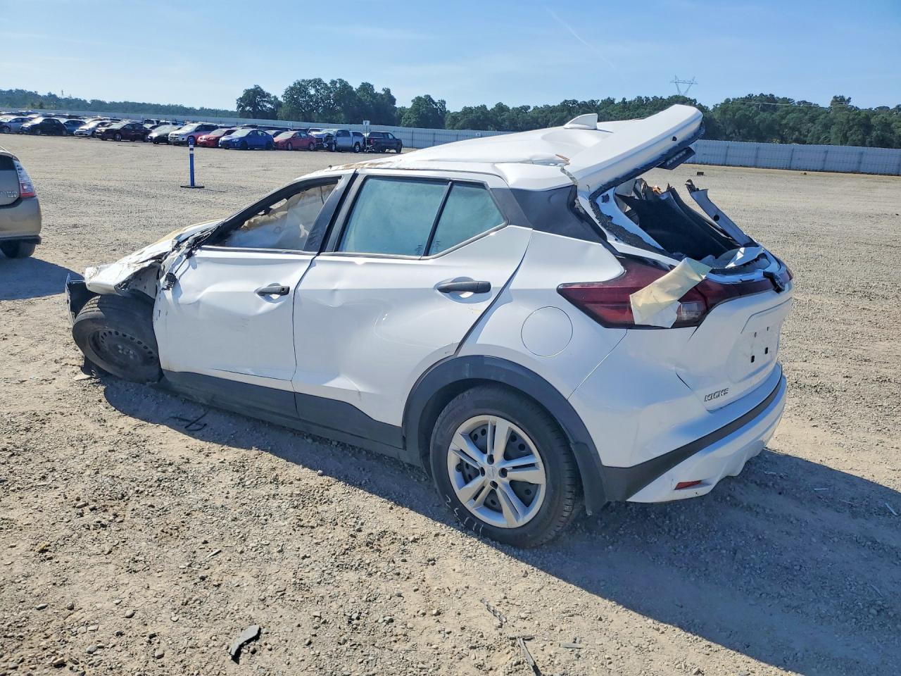 2023 Nissan Kicks S - Фото 2