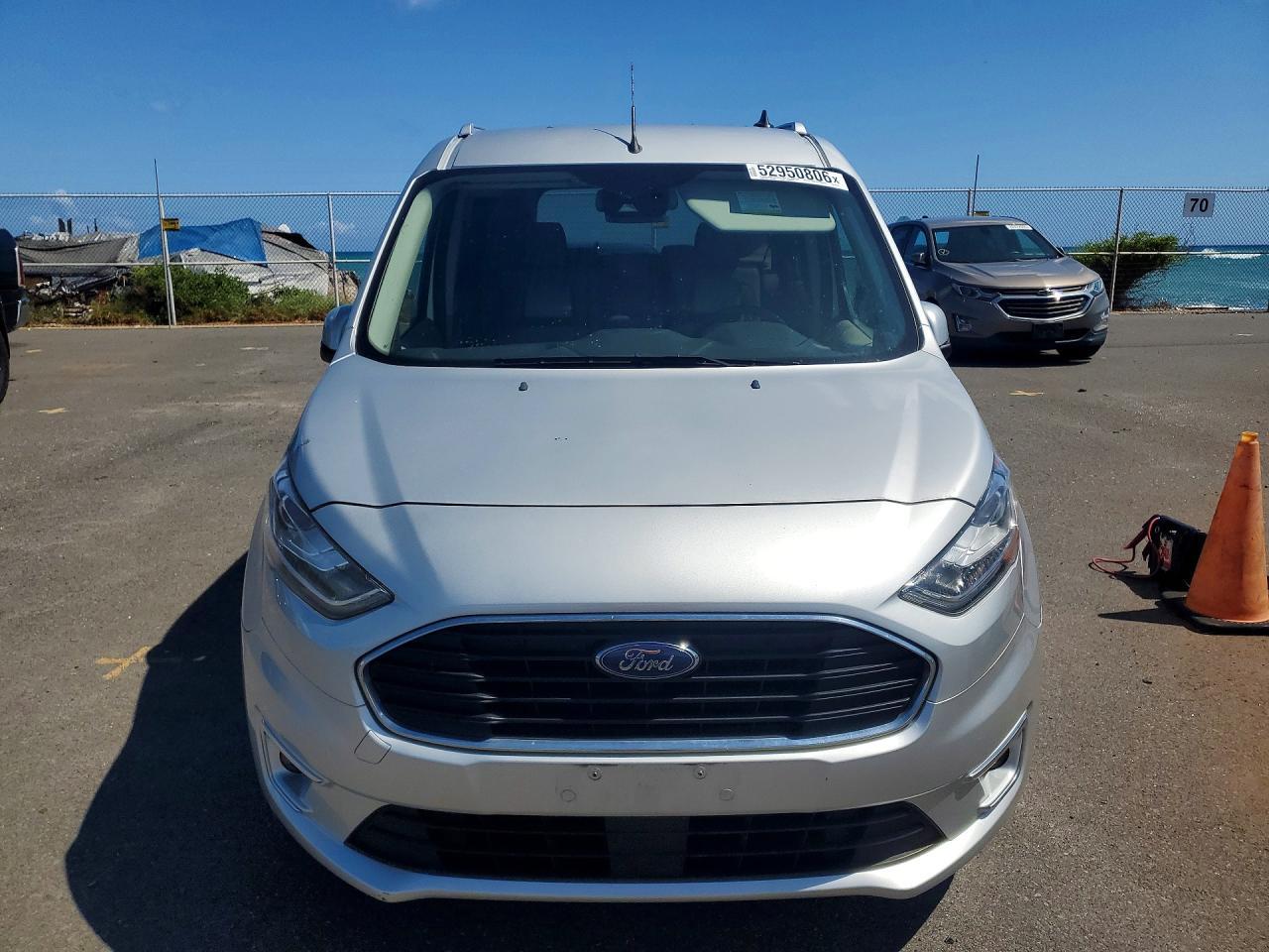 2022 Ford Transit Connect Titanium - Image 5