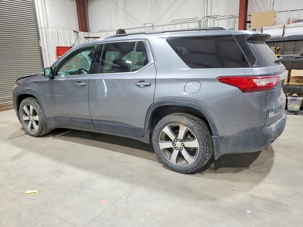 2019 Chevrolet Traverse Lt - Фото 2