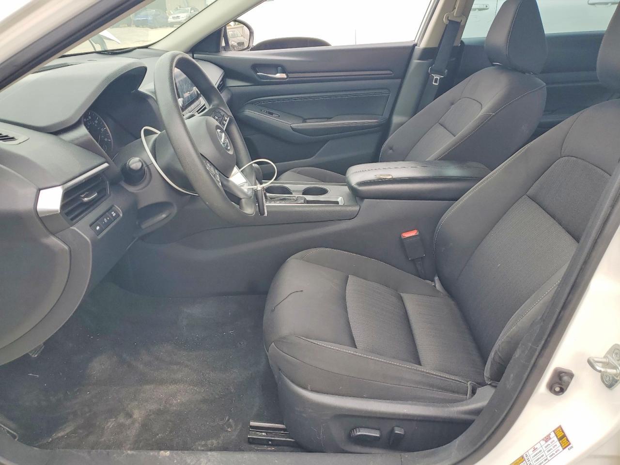 2019 Nissan Altima S - Image 7