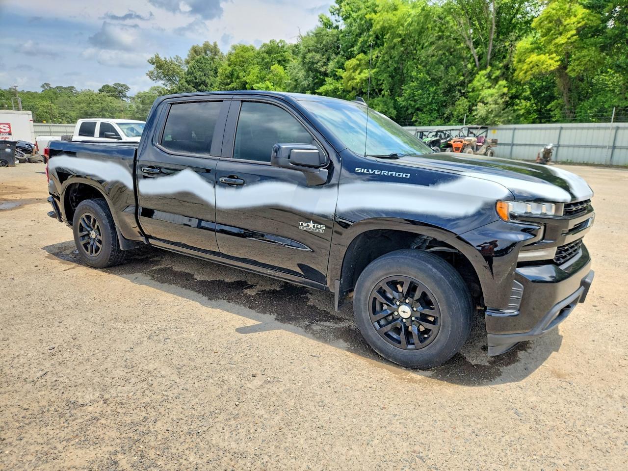 2020 Chevrolet Silverado C1500 Rst - Image 4
