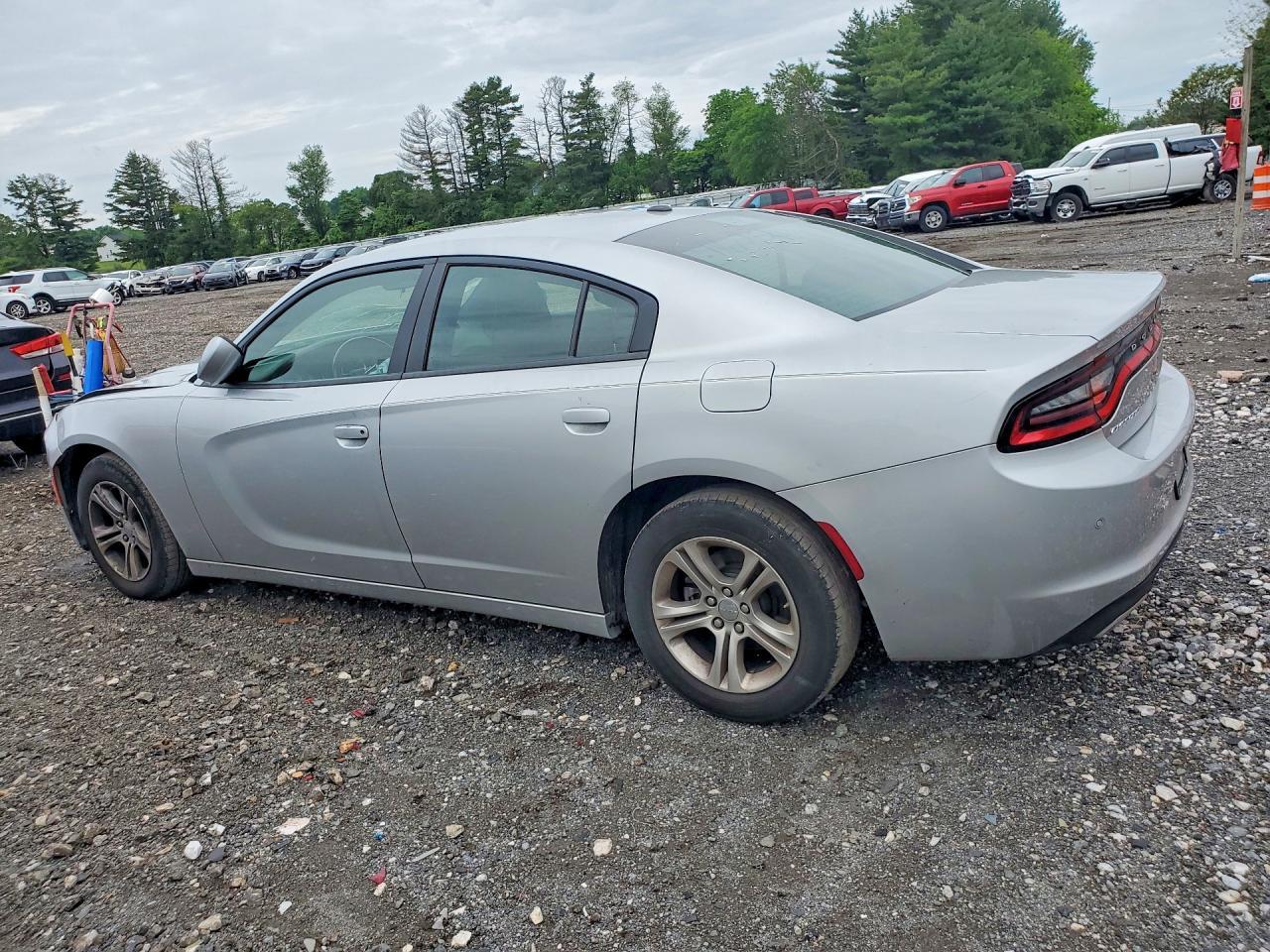2022 Dodge Charger Sxt - Фото 2