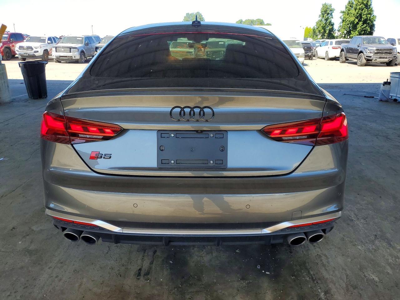 2022 Audi S5 Premium - Image 6
