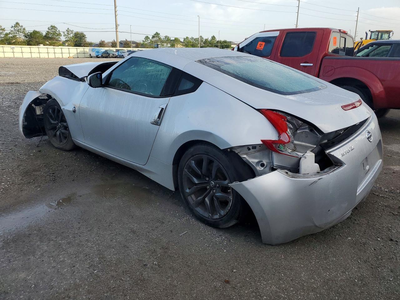 2016 Nissan 370Z Base - Image 2