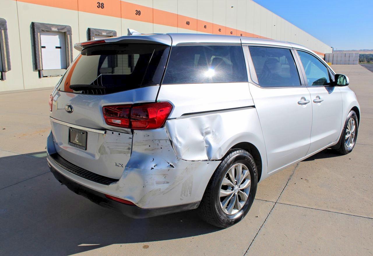 2020 Kia Sedona Lx - Фото 3