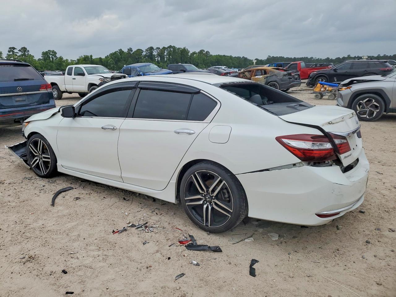 2017 Honda Accord Sport - Фото 2