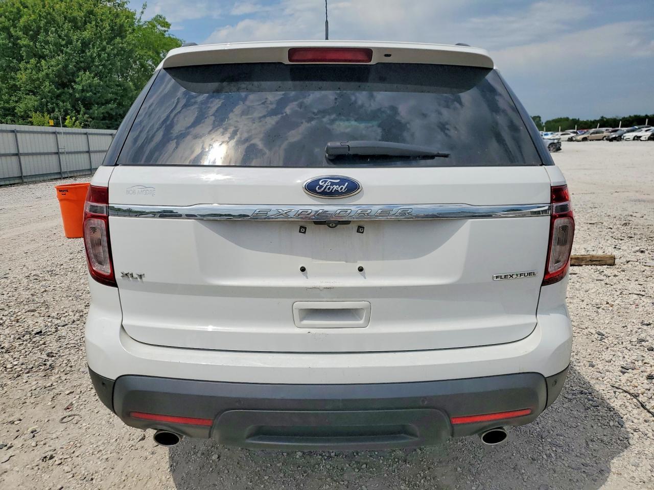2015 Ford Explorer Xlt - Image 6