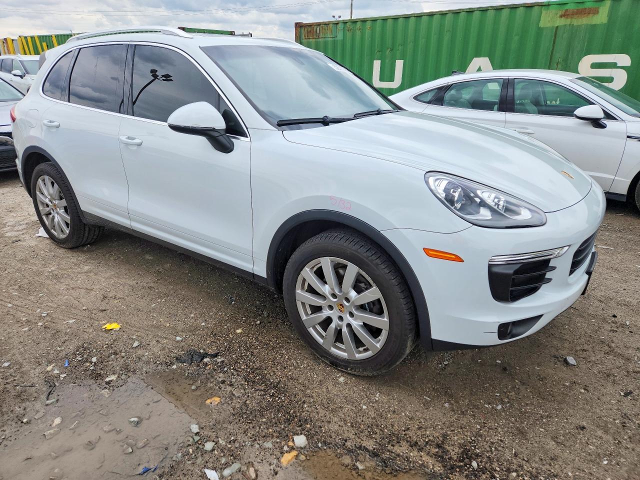 2016 Porsche Cayenne - Image 4