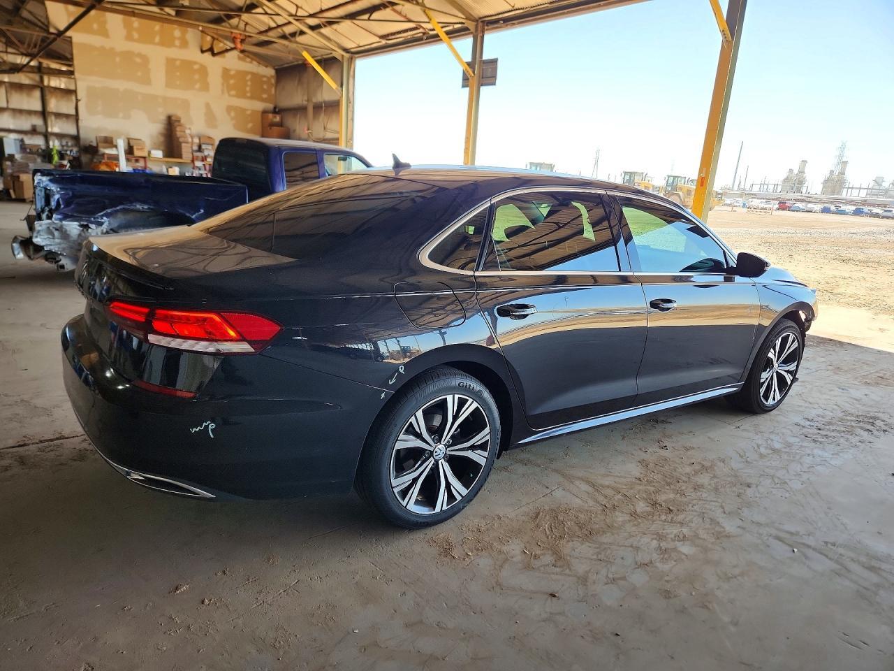 2022 Volkswagen Passat Se - Фото 3