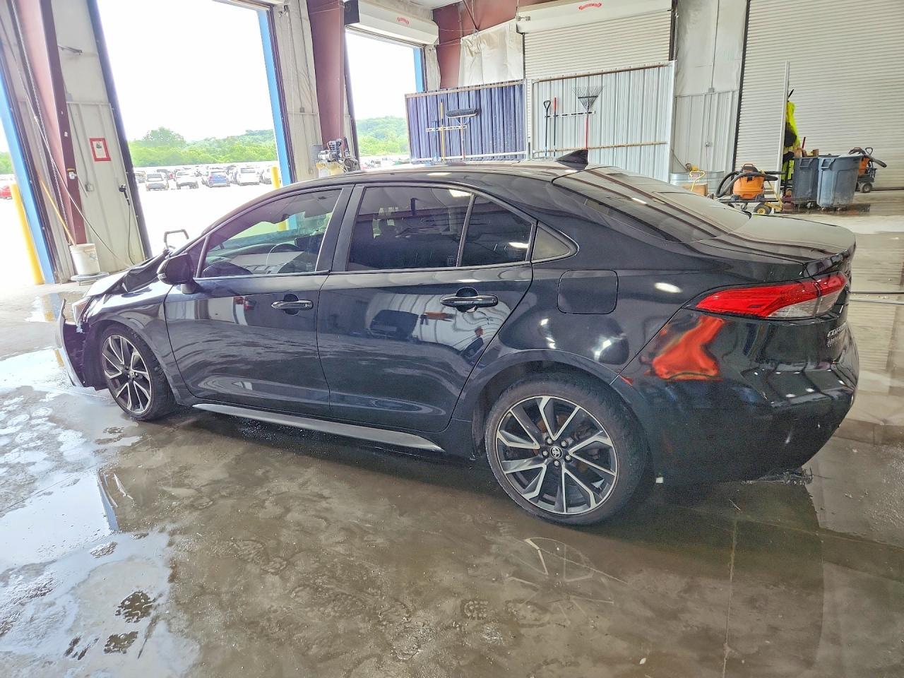 2021 Toyota Corolla Se - Image 2