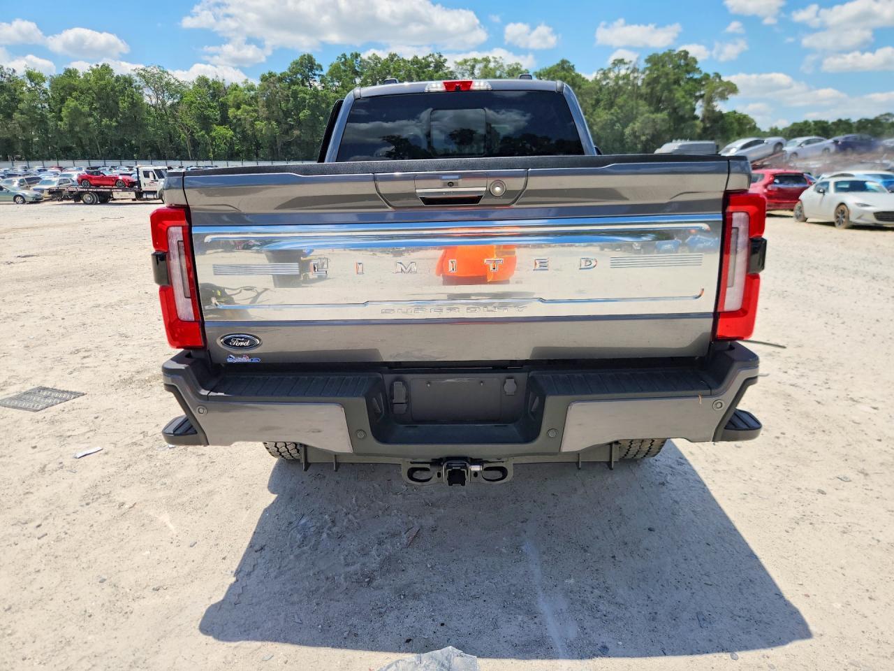 2024 Ford F350 Super Duty - Фото 6