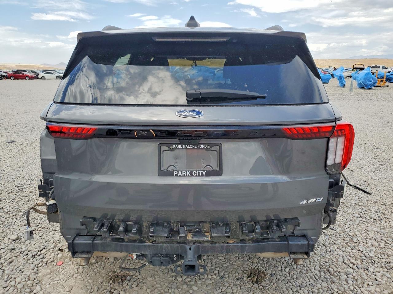 2025 Ford Explorer St-Line - Фото 6