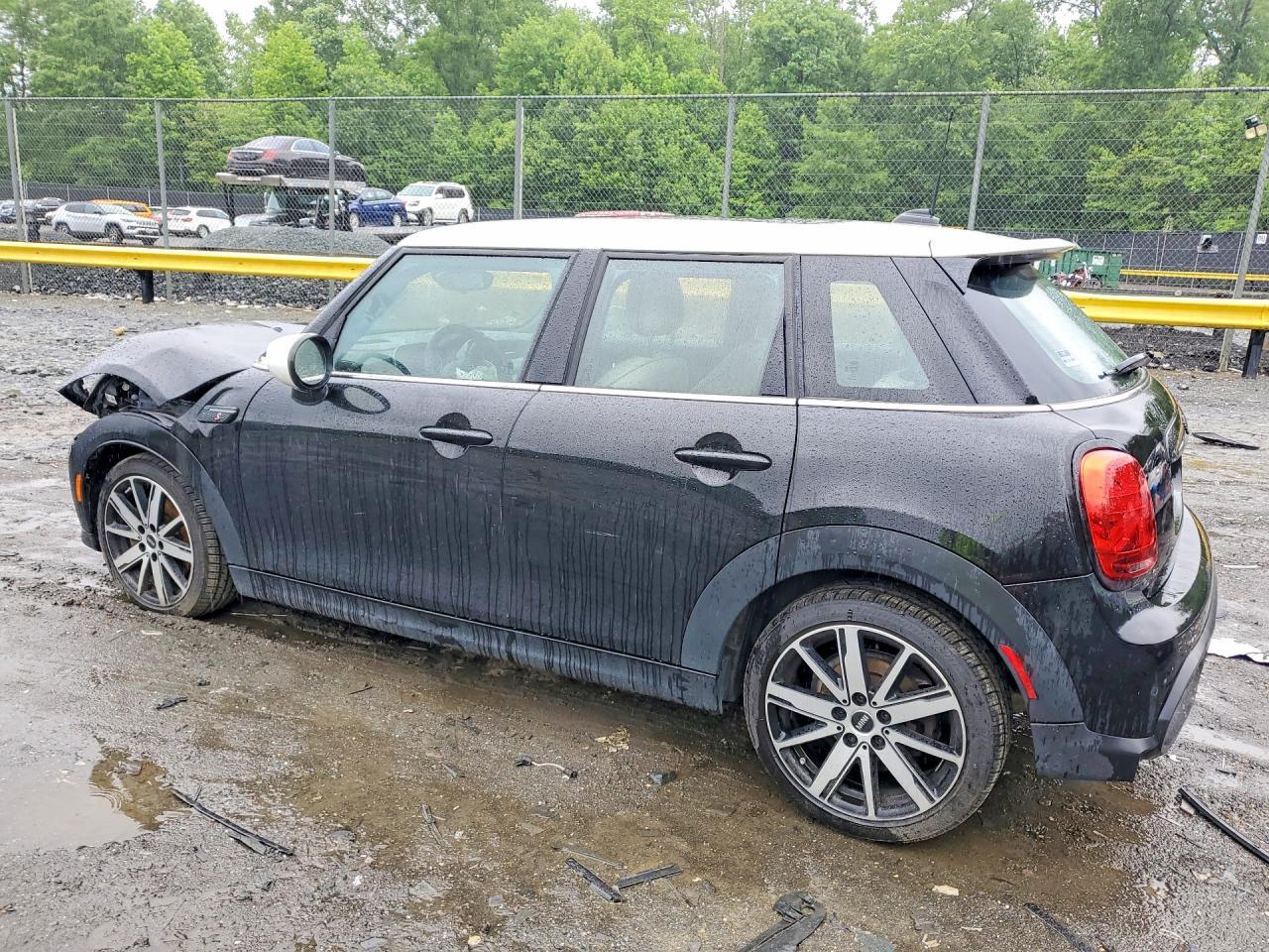 2022 Mini Cooper S - Image 2