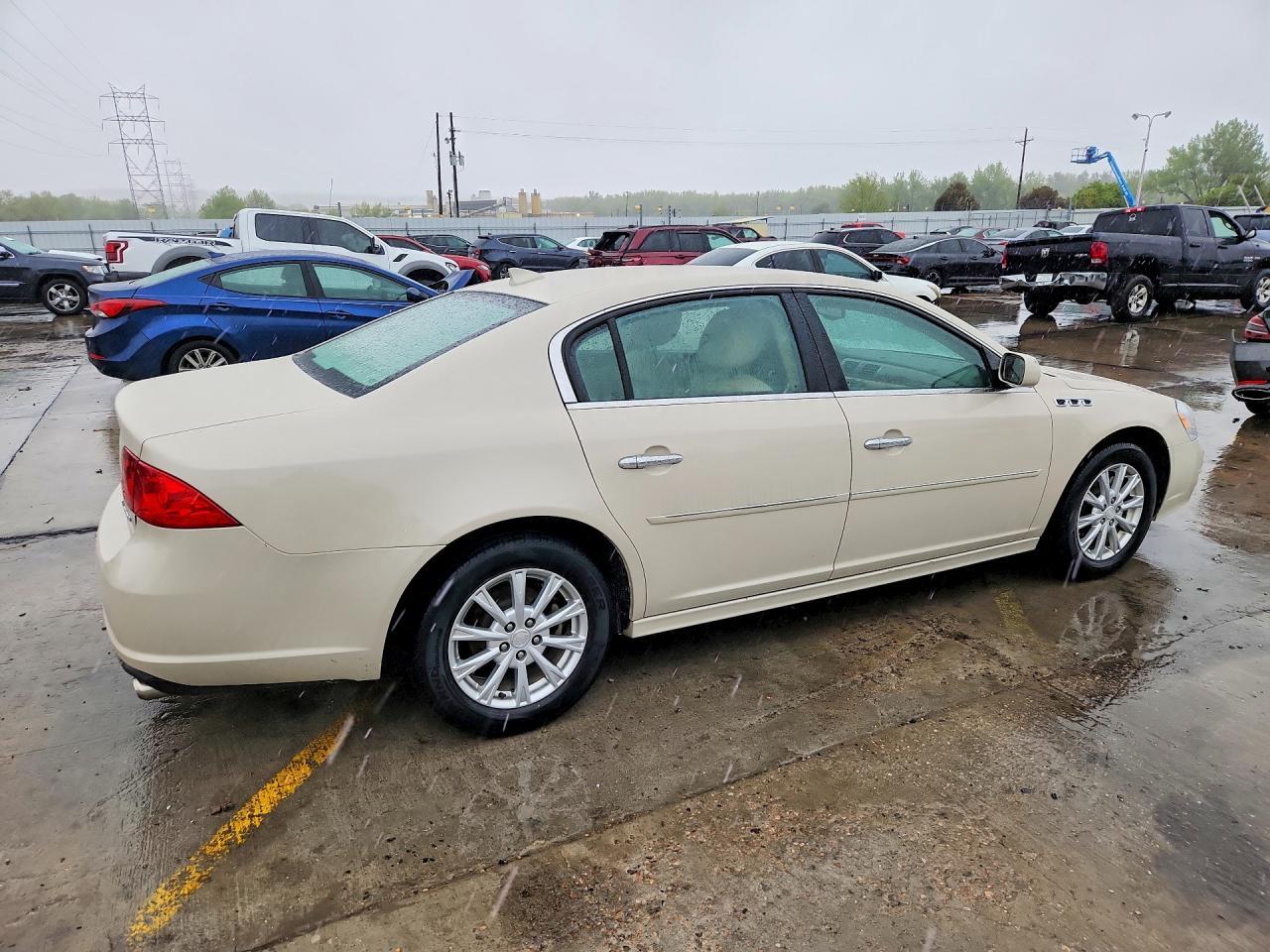 2010 Buick Lucerne Cx - Image 3