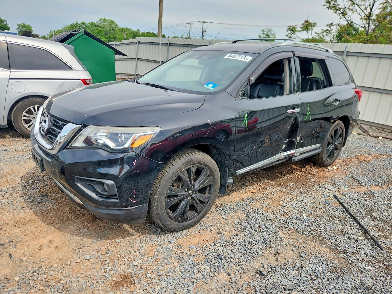 2017 Nissan Pathfinder Platinum