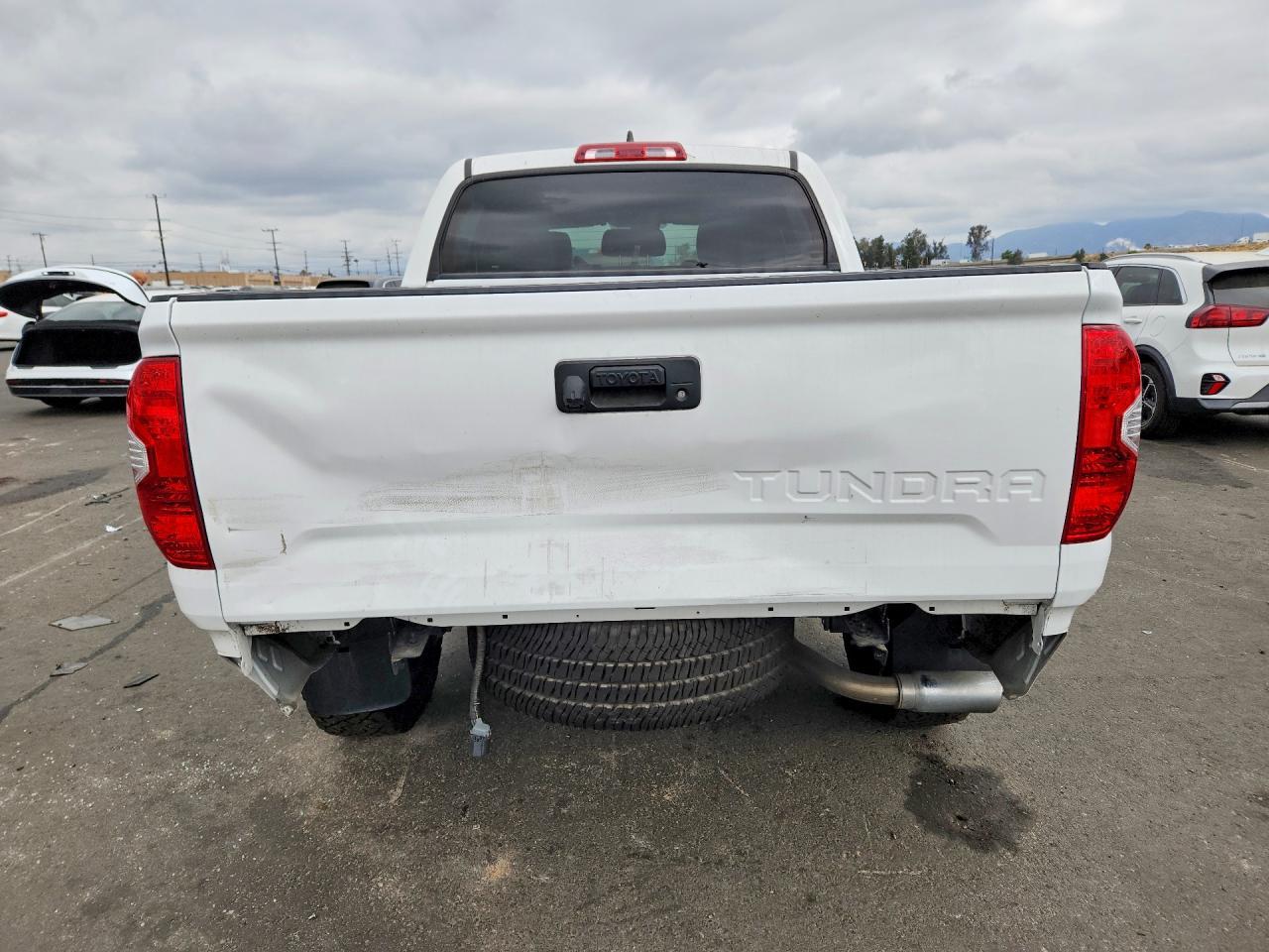 2020 Toyota Tundra Crewmax Limited - Image 6