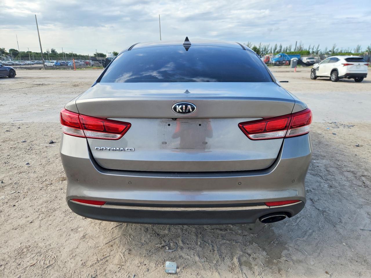 2018 Kia Optima Lx - Фото 6