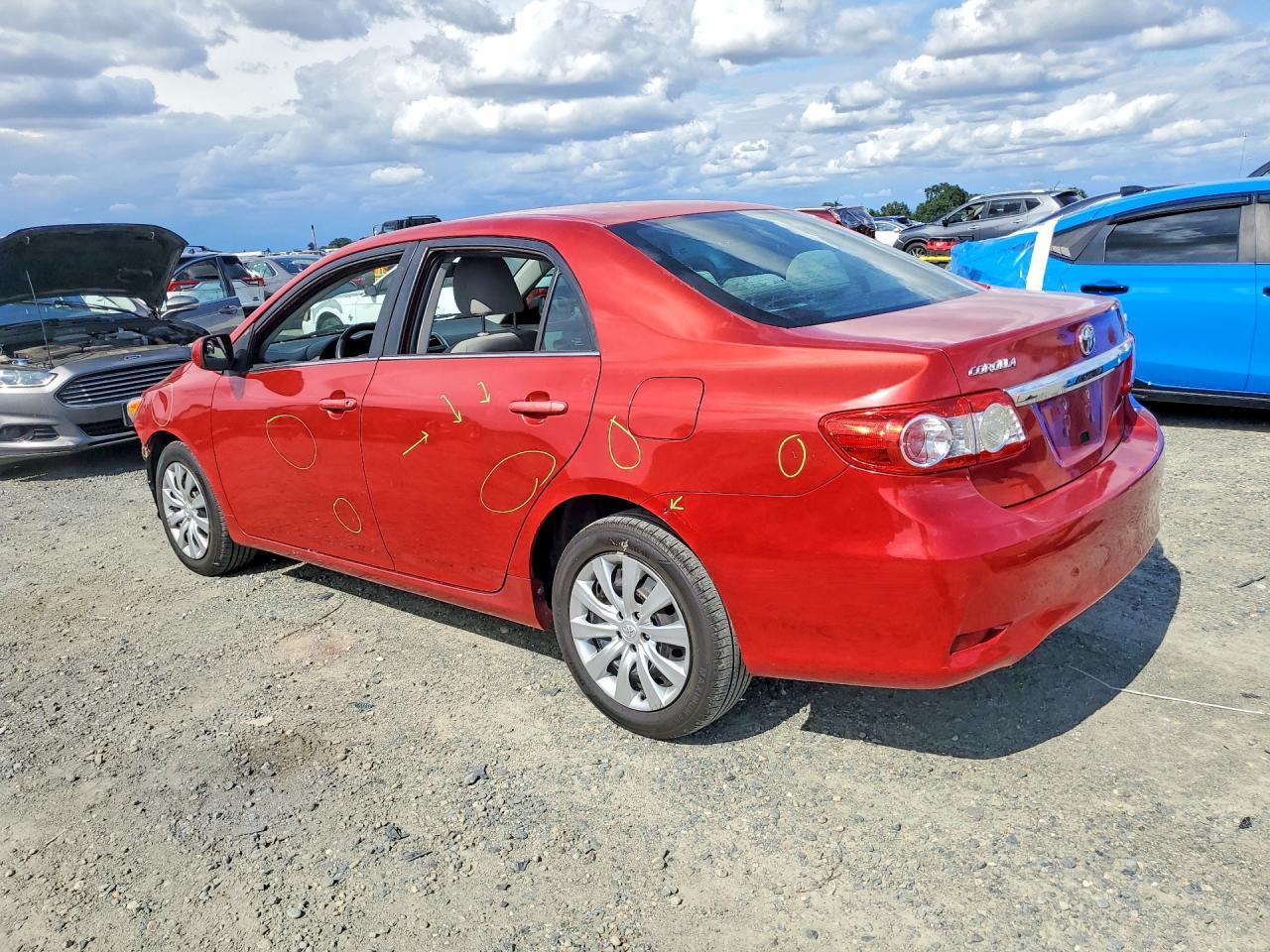 2013 Toyota Corolla Le - Фото 2