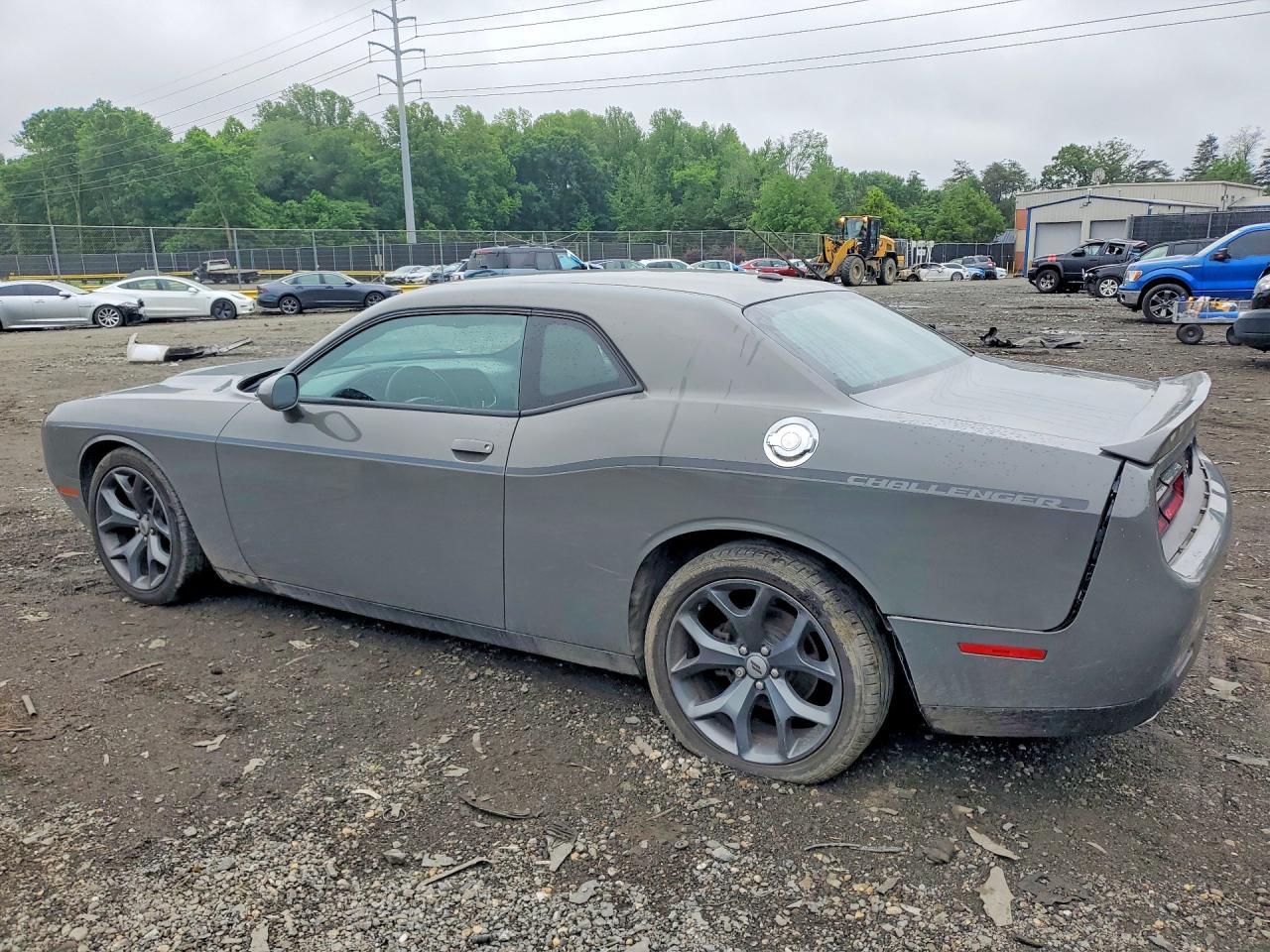 2018 Dodge Challenger Sxt - Image 2