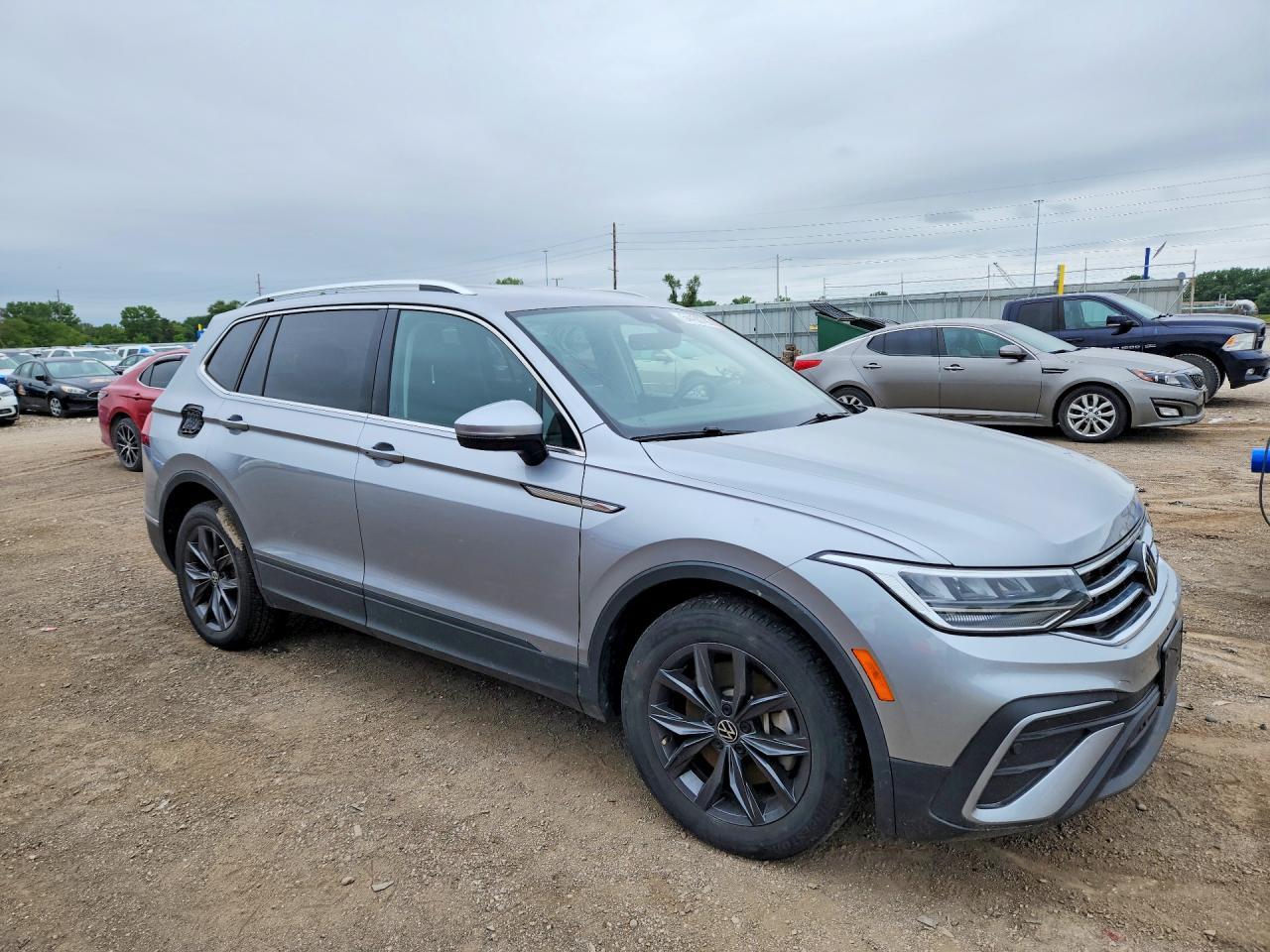 2023 Volkswagen Tiguan Se - Image 4