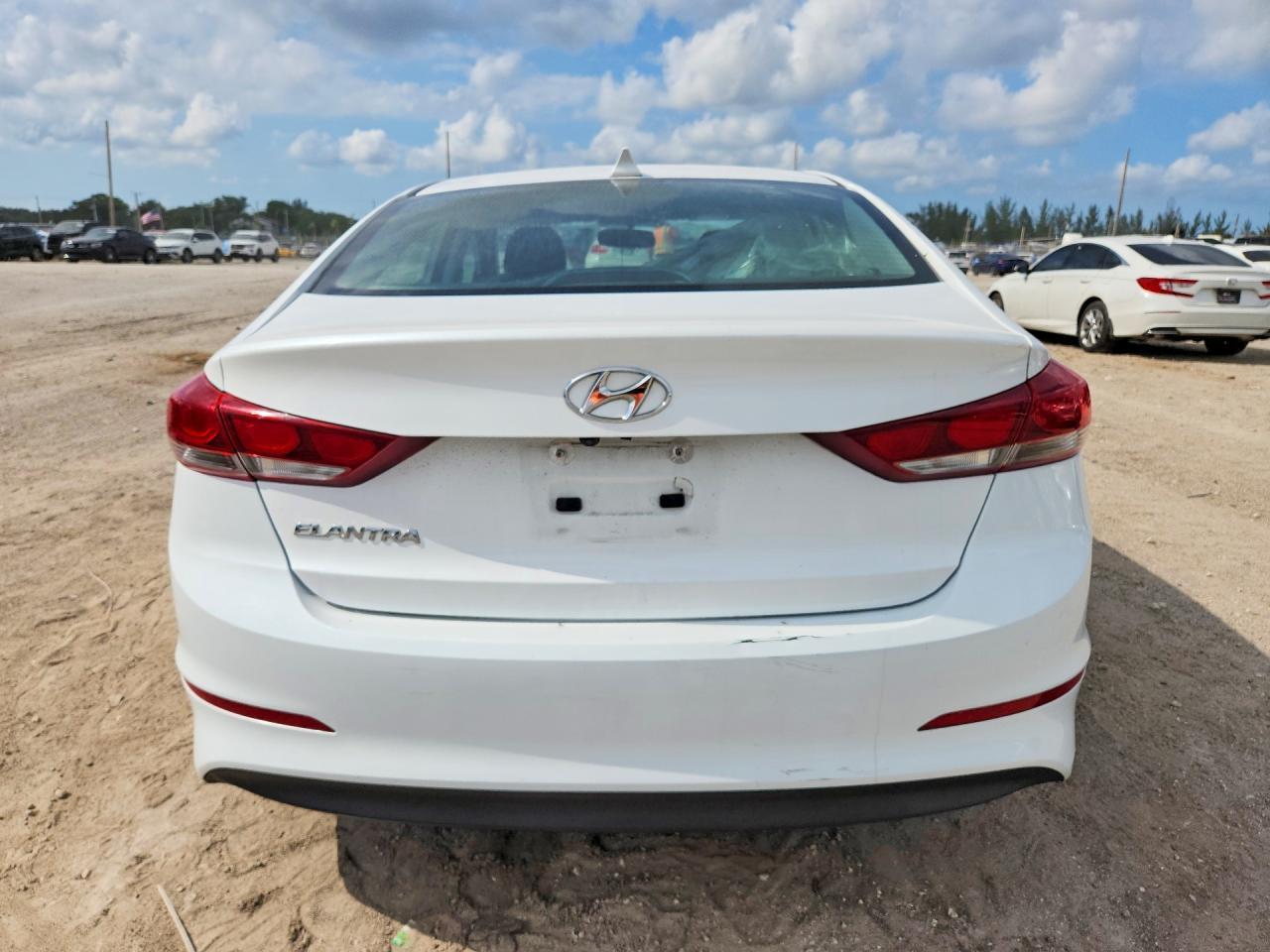 2018 Hyundai Elantra Value Edition - Фото 6