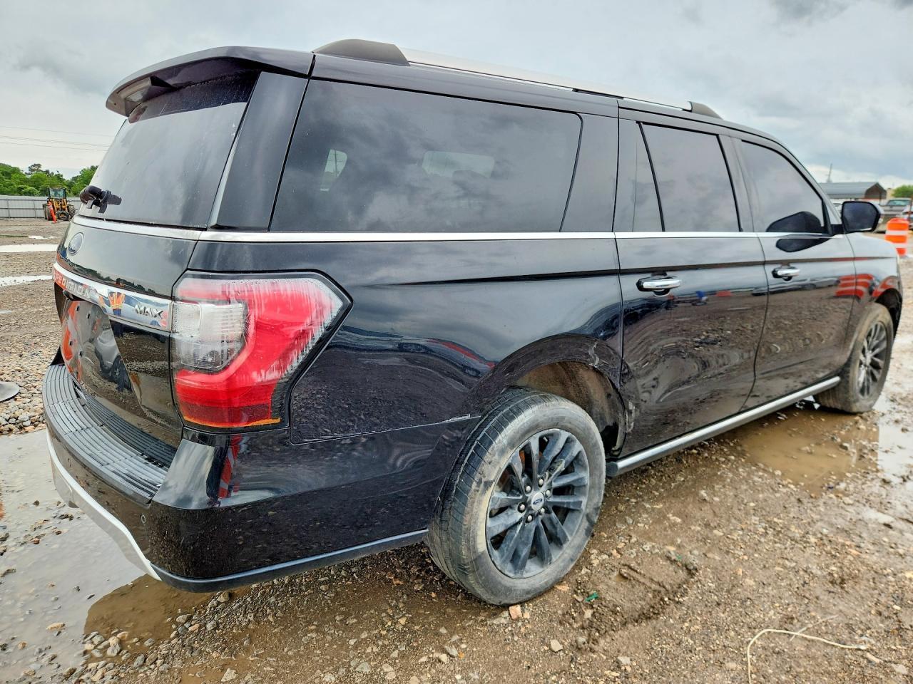 2019 Ford Expedition Max Limited - Image 3