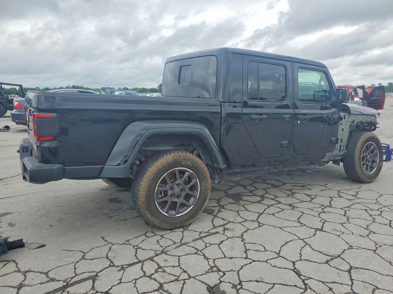 2022 Jeep Gladiator Overland - Image 3