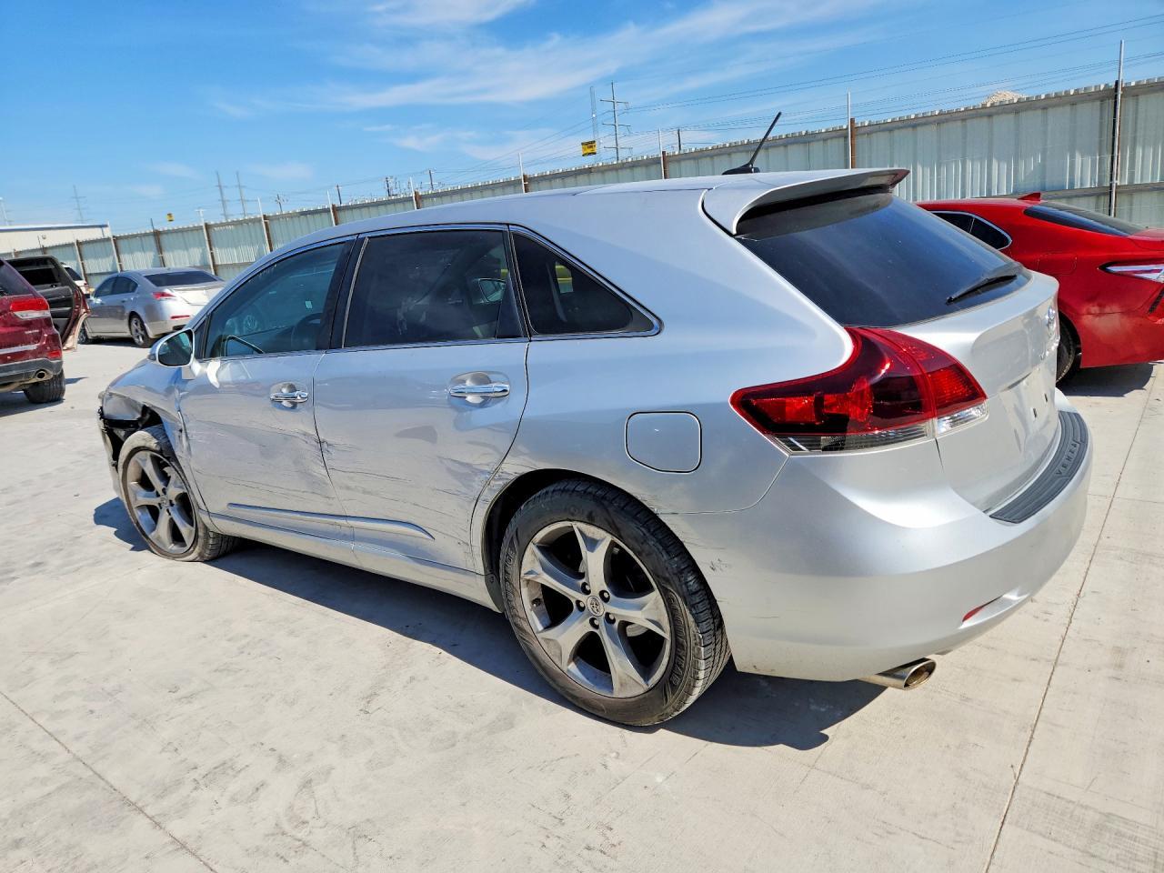 2013 Toyota Venza Limited - Фото 2