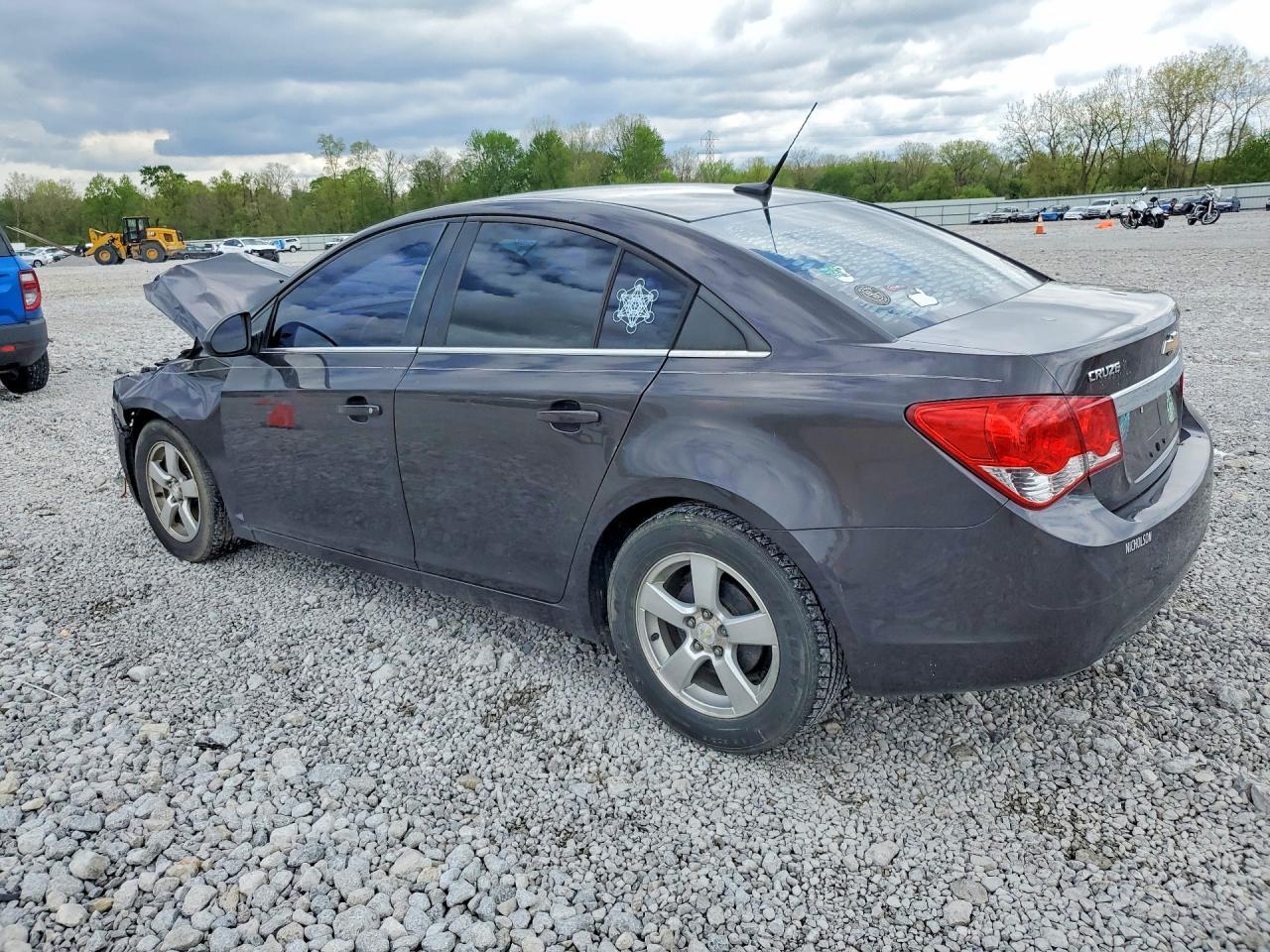 2014 Chevrolet Cruze Lt - Image 2