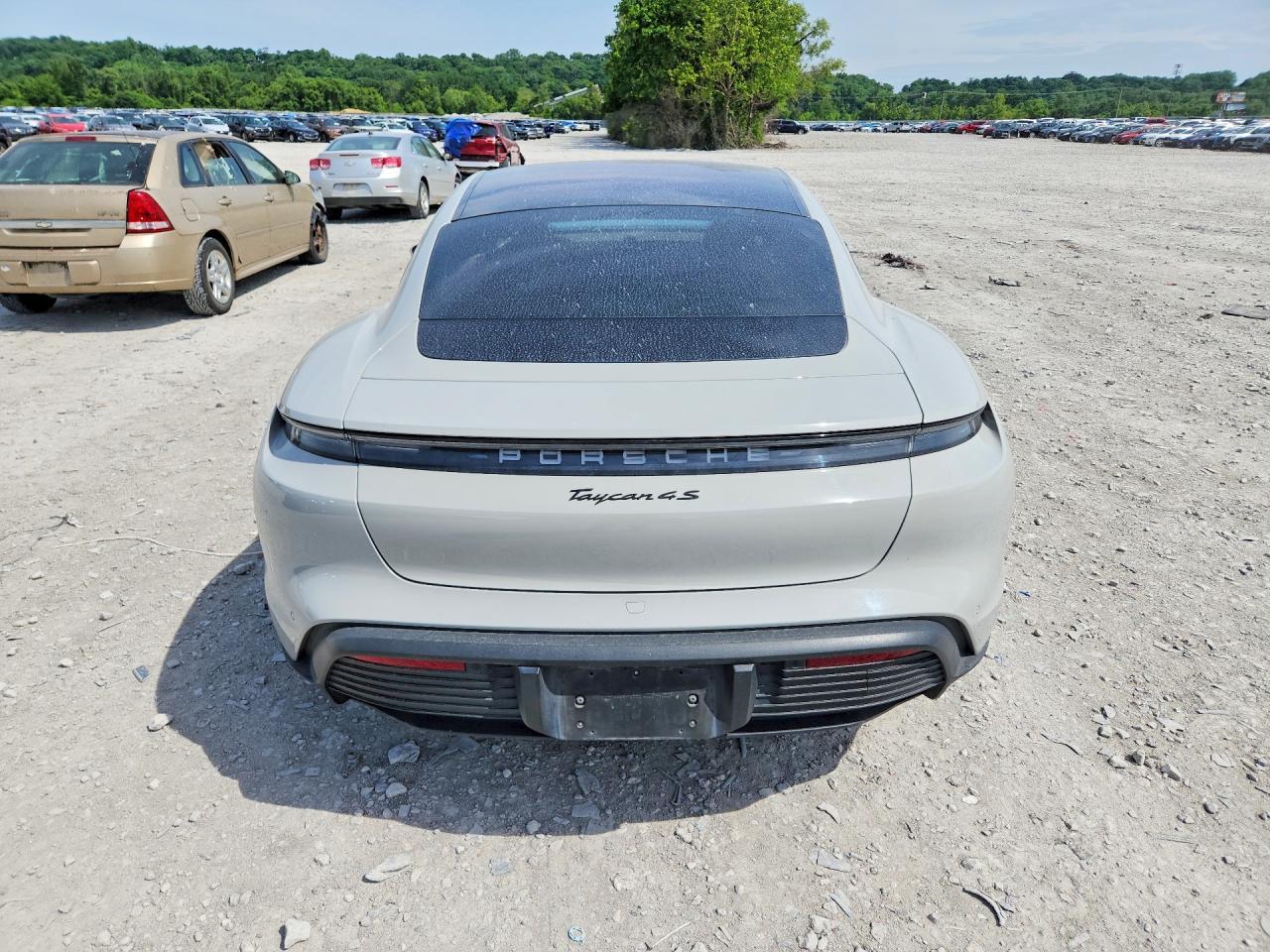 2021 Porsche Taycan 4S - Image 6