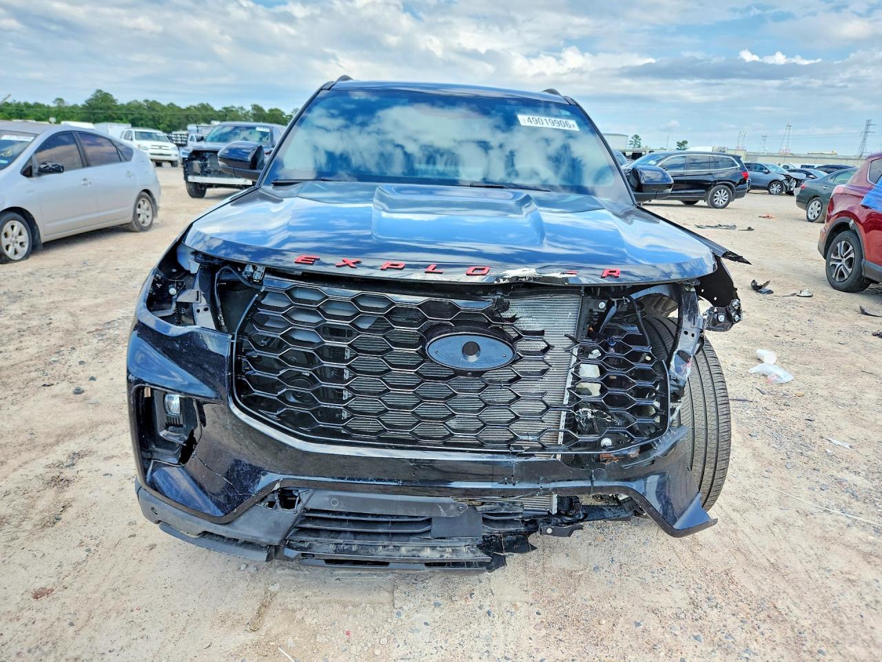 2025 Ford Explorer St - Image 5