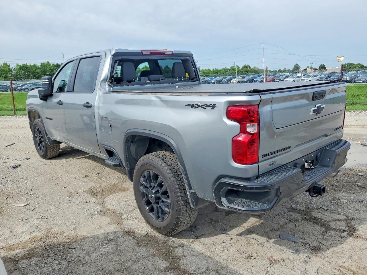 2026 Chevrolet Silverado K2500 Custom - Image 2