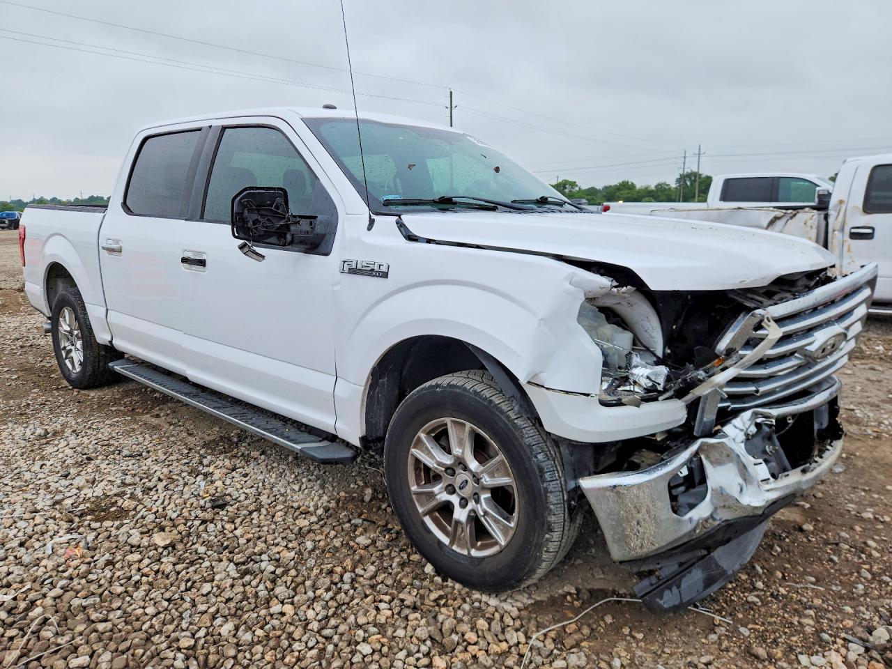 2016 Ford F150 Supercrew - Image 4