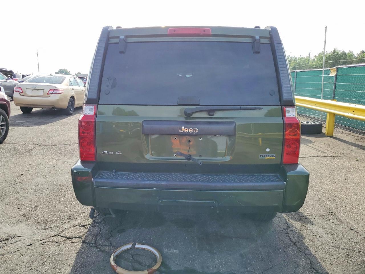 2007 Jeep Commander - Image 6