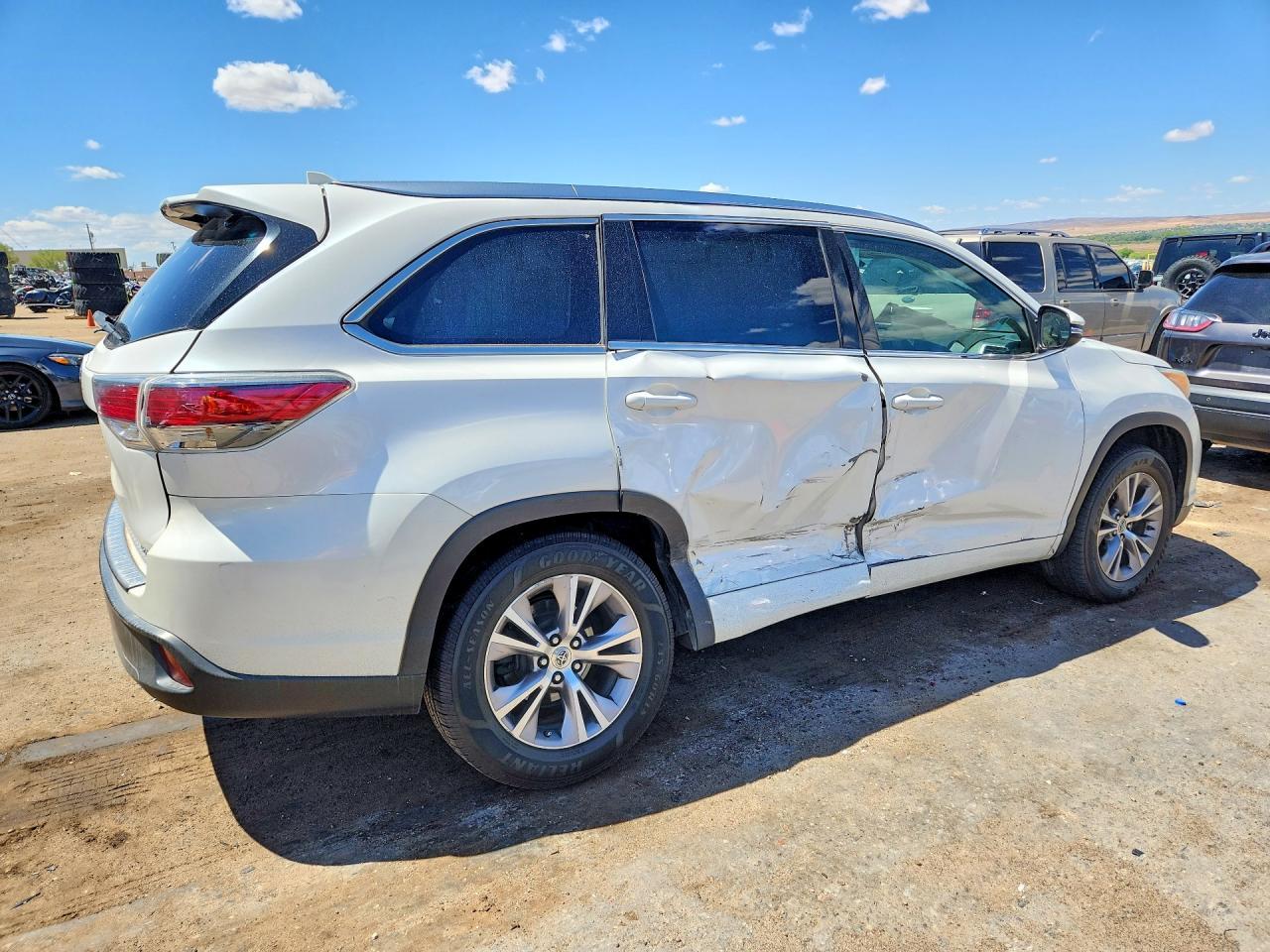 2015 Toyota Highlander Xle - Фото 3