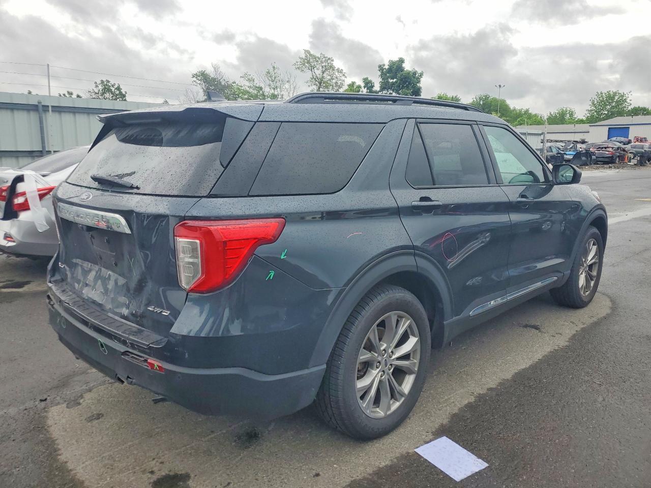 2023 Ford Explorer Xlt - Фото 3