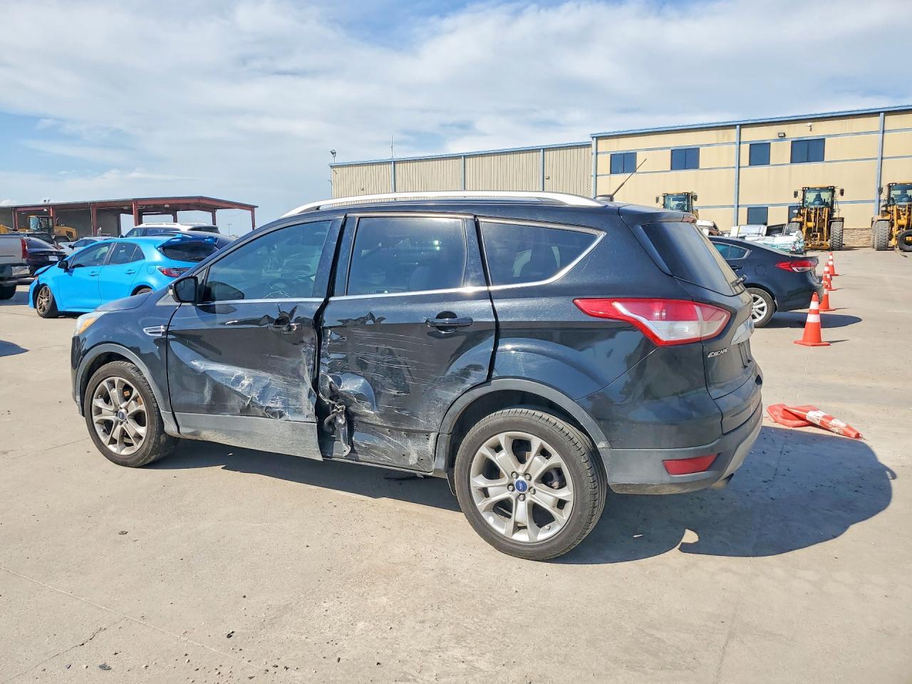 2015 Ford Escape Titanium - Image 2