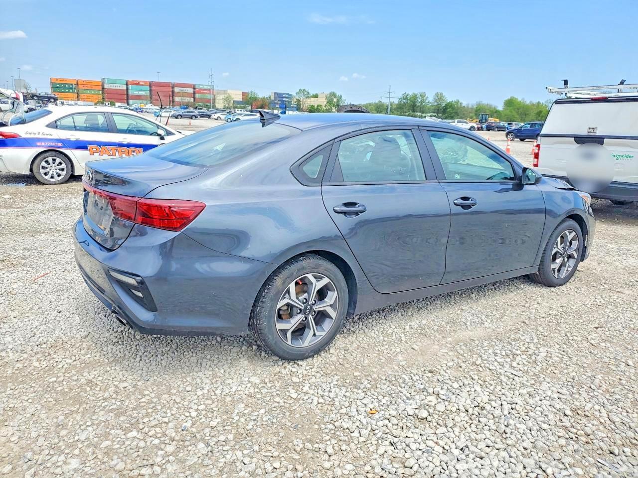 2020 Kia Forte Lxs - Image 3