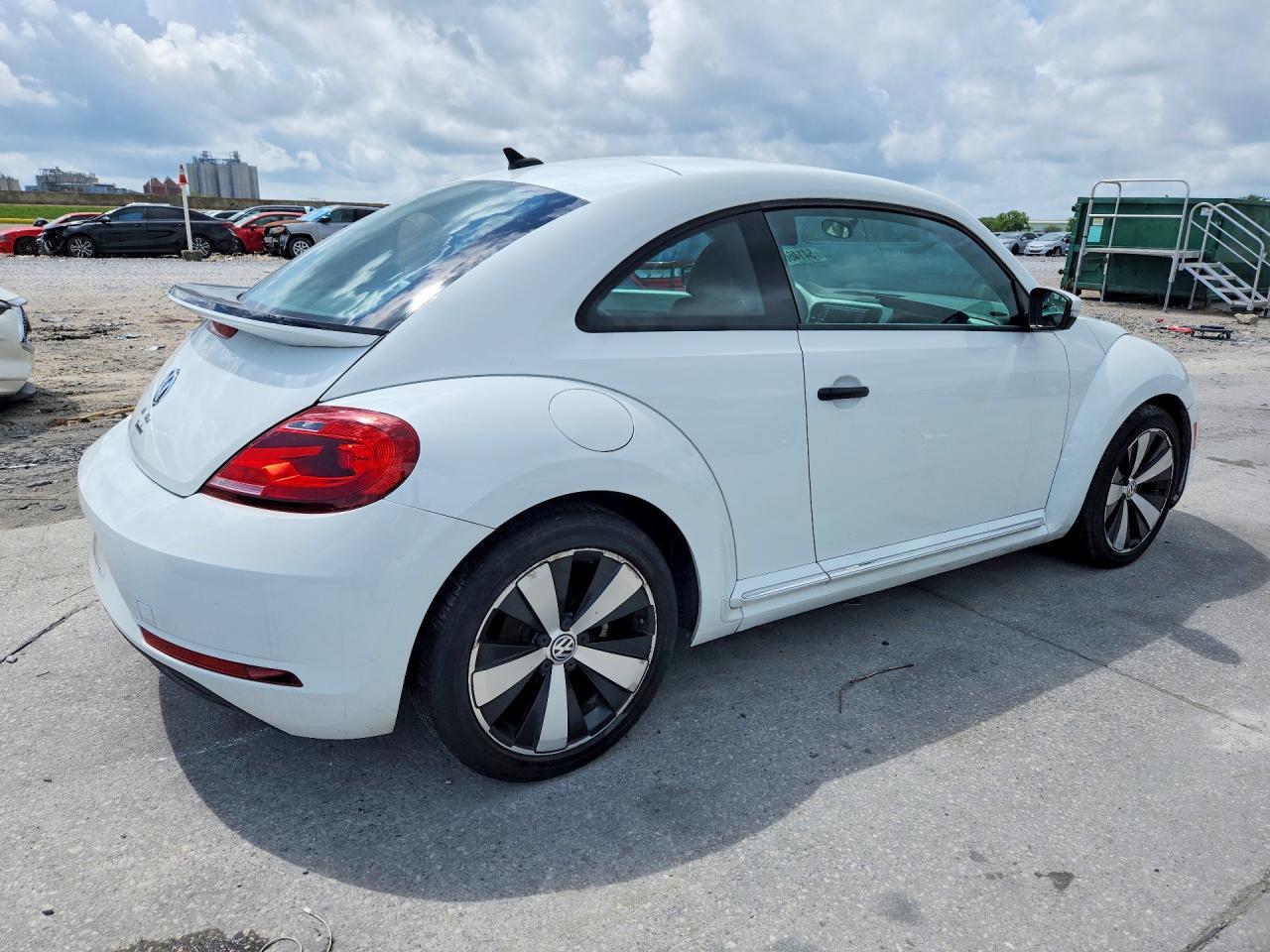 2017 Volkswagen Beetle 1.8T - Фото 3
