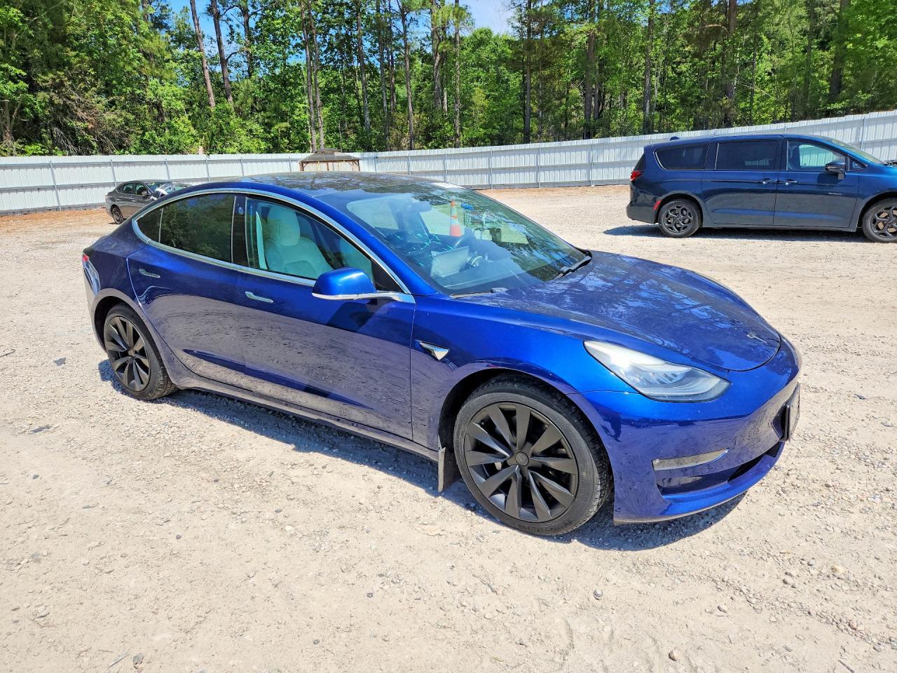 2018 Tesla Model 3 - Image 4