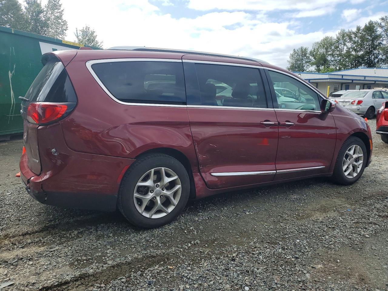 2020 Chrysler Pacifica Limited - Image 3