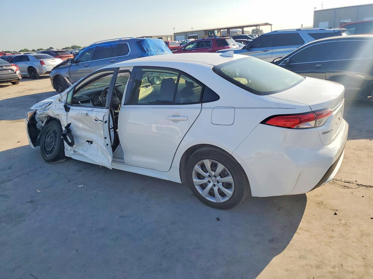 2021 Toyota Corolla Le - Image 2