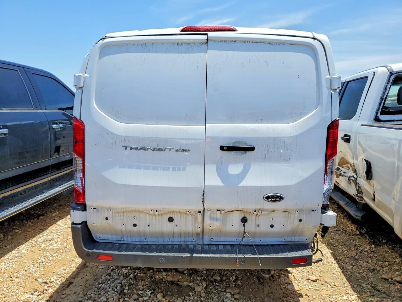 2023 Ford Transit T-250 - Image 6