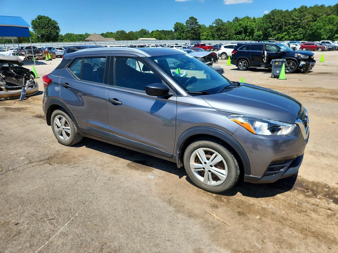 2018 Nissan Kicks S - Image 4